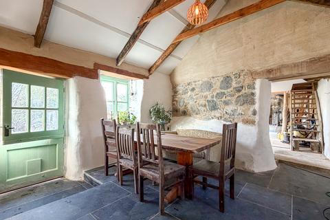 undefined, The Grooms Flat & Farriers Den, Treglossick, St. Keverne, Helston, Cornwall TR12 6PS