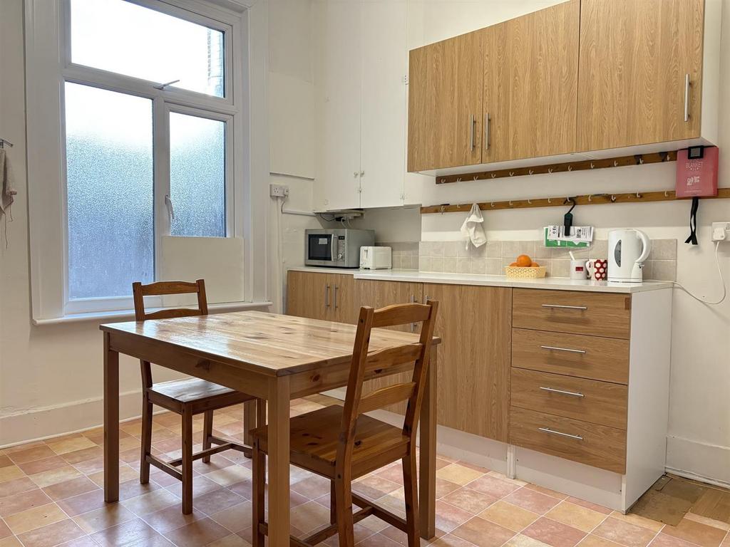 6937fd5d514b67b452a21fa3 4bc1d4ee822f06f0dba62443e