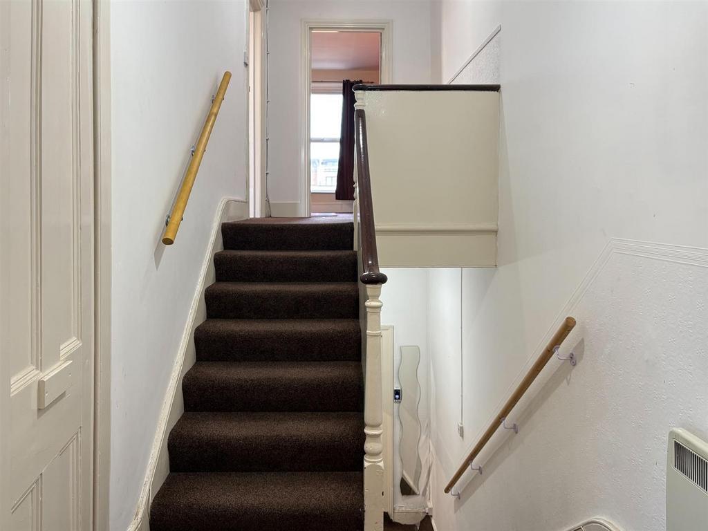 6937fd5d514b67b452a21fa3 6ec84924f3b6a37f43c91abb9