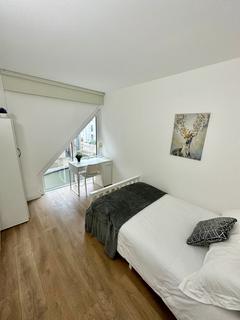 4 bedroom flat share to rent, Lanark Square, London E14