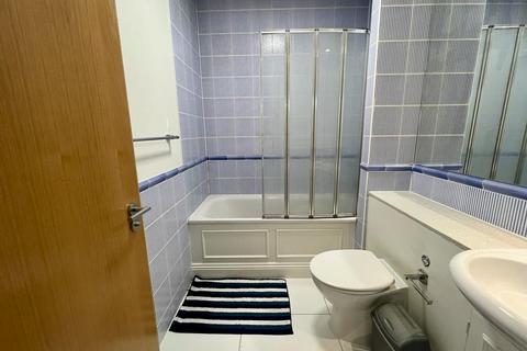4 bedroom flat share to rent, Lanark Square, London E14