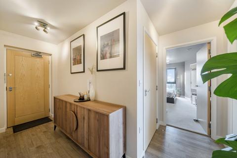 2 bedroom flat for sale, Guildford Road, Surrey GU22