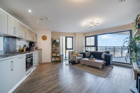 2 bedroom flat for sale, Guildford Road, Surrey GU22