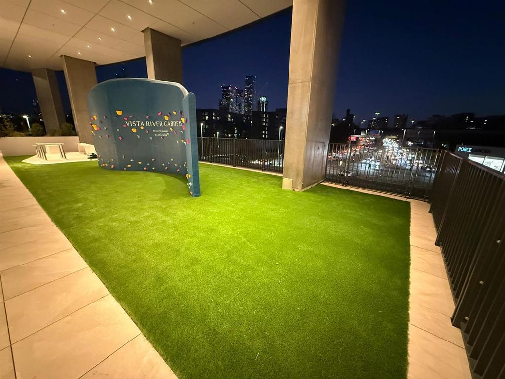 Whats App Image 2025-12-11 at 17.01.35 (6).jpeg