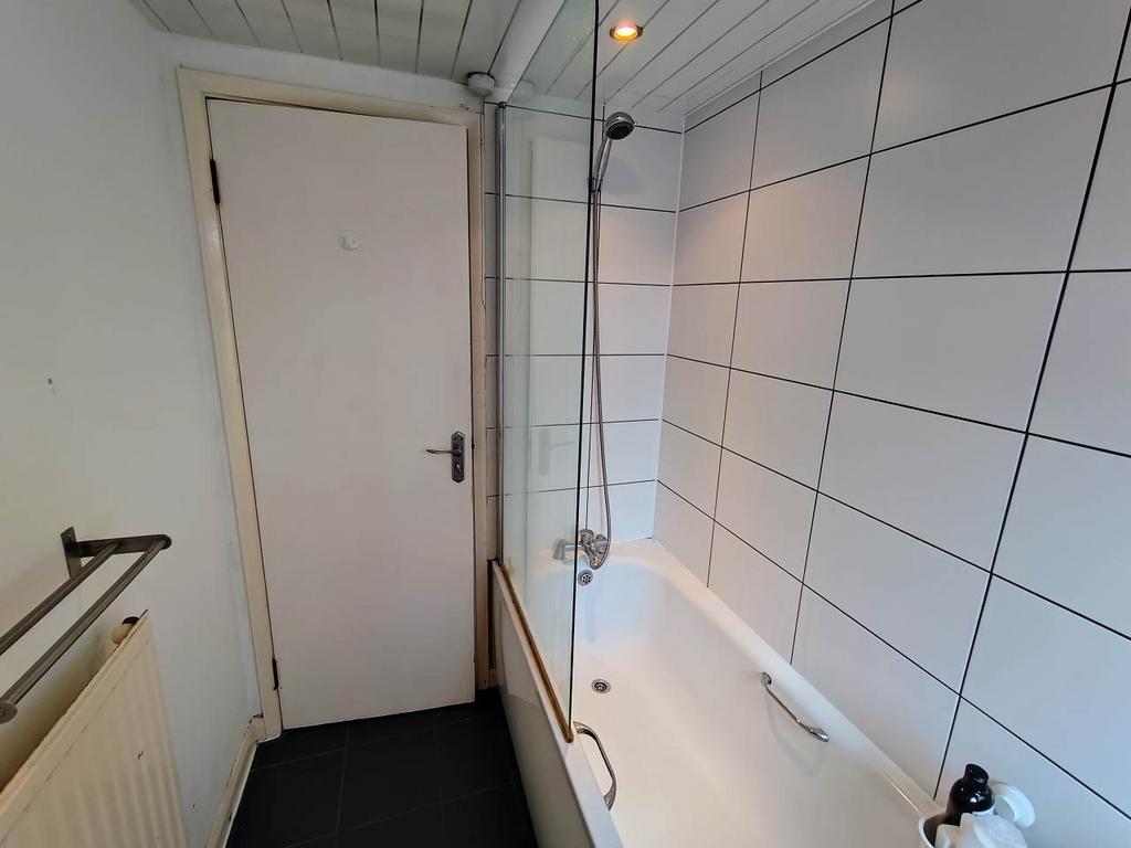 Bathroom (2)