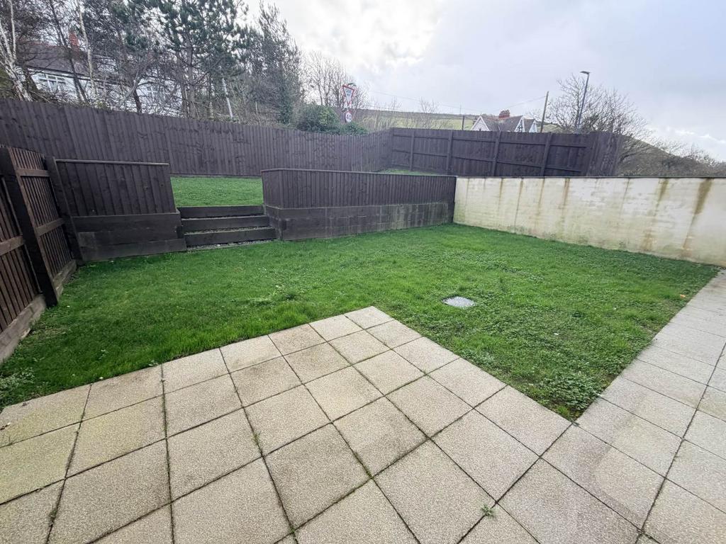 Photo 10-12-2025, 12