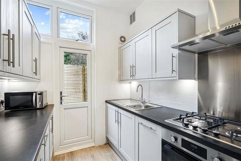 undefined, Hazelbourne Road, London SW12
