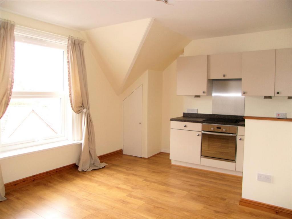 Open Plan Living/Kitchen &amp; Dining