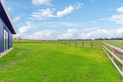 undefined, Doone Brae, Windmill Road, LU1