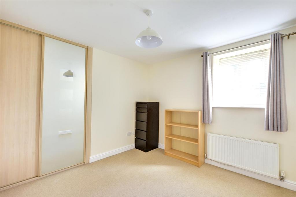 Bedroom 1 2.jpeg