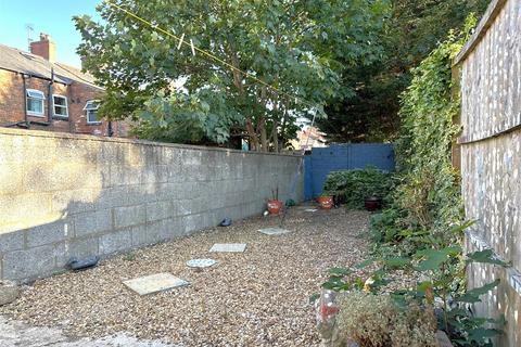 undefined, Barnby Gate, Newark