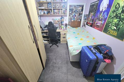 undefined, Ash Grove, Hounslow, TW5