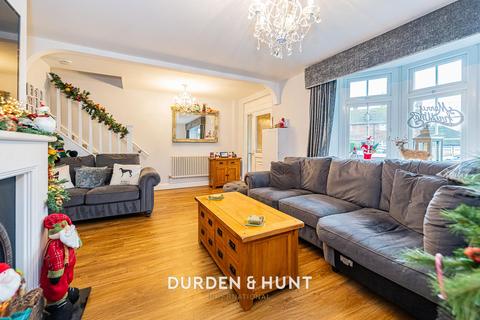 undefined, Etheridge Green, Loughton, IG10