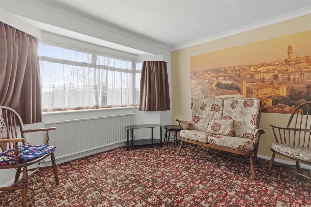 90 Main Rd, HP14 4 QA-6.jpg