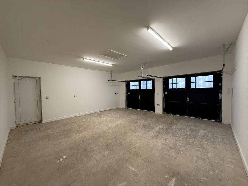 Garage.jpg