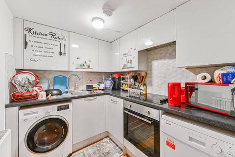 2 bedroom flat for sale, Sydenham Road, Croydon, CR0