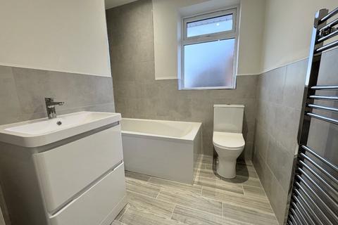 4 bedroom detached house for sale, Barton Court Road, New Milton, Hampshire, BH25