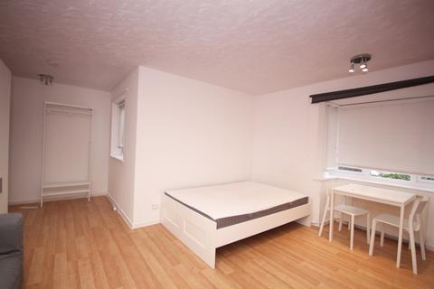 undefined, Stubbs Drive, London SE16