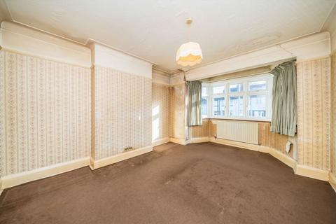 undefined, Villiers Avenue, Surbiton KT5