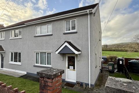 undefined, Bro Henllys, Felinfach, Lampeter