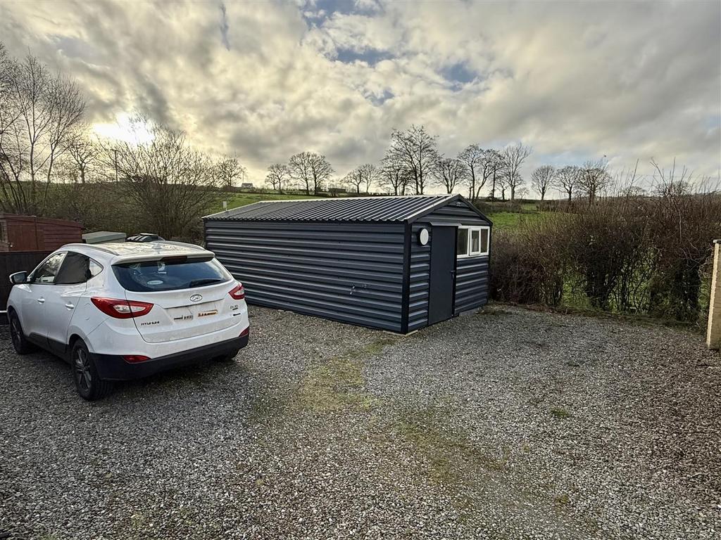 Man Cave/Games Room/Workshop