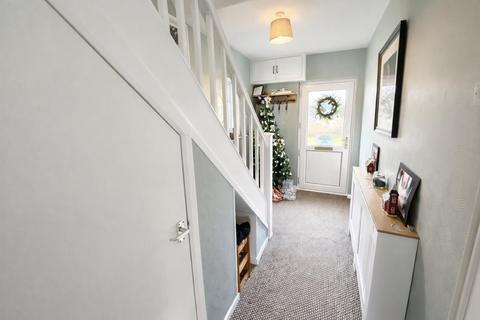 undefined, Bro Henllys, Felinfach, Lampeter