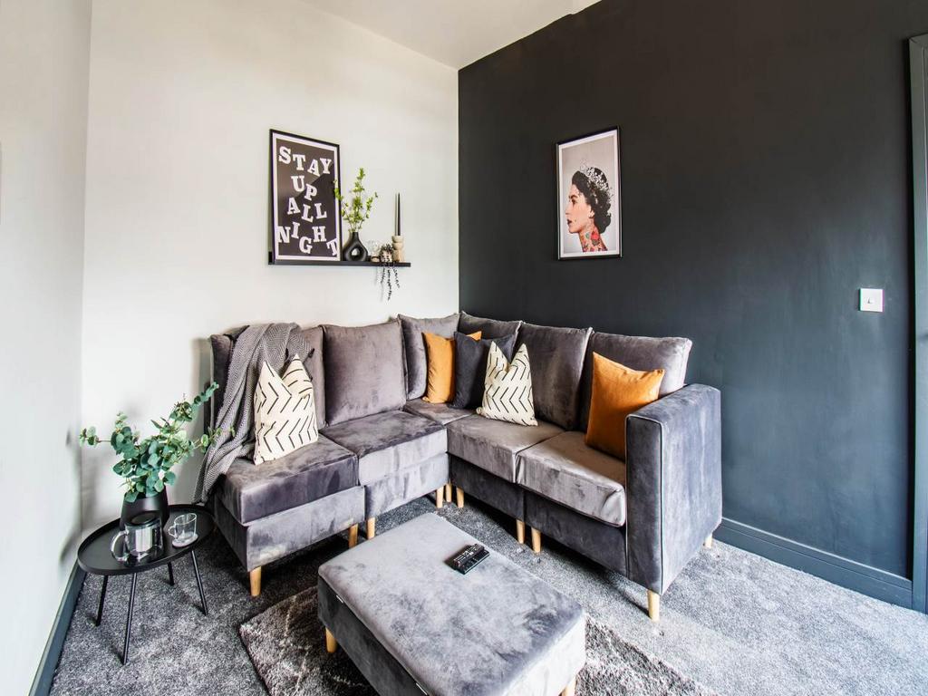 1 Highfield Avenue L