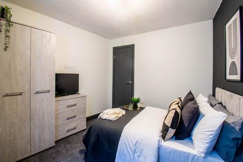 undefined, Highfield Avenue (room 1), West Yorkshire LS12
