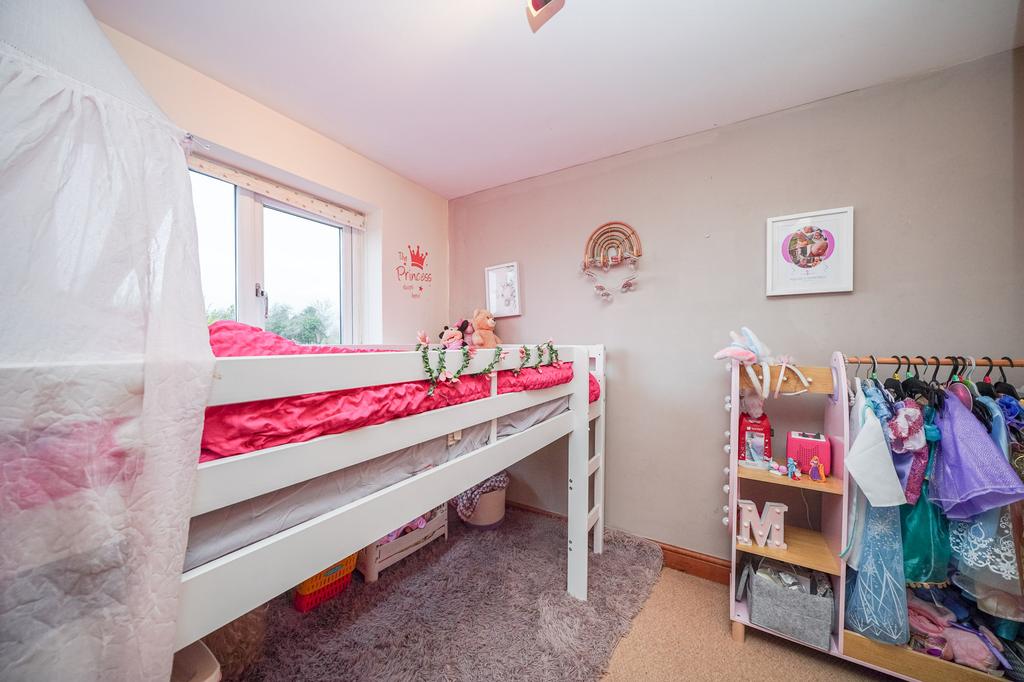 56-Aylesbury-Road-01009