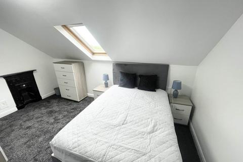 undefined, De Lacy Mount (room 6), West Yorkshire LS5