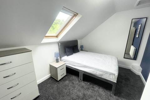 undefined, De Lacy Mount (room 6), West Yorkshire LS5