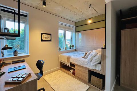 undefined, Avonmouth Street