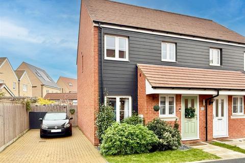 Speedwell Crescent, Broomfield, Chelmsford, Es
