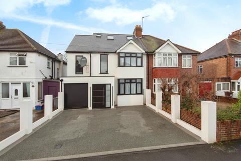 undefined, Boundaries Road, Feltham, TW13