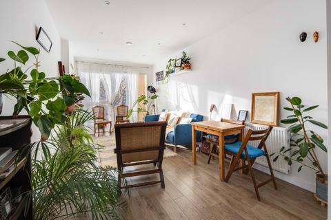 1 bedroom flat for sale, Atkins Square, Dalston Lane, London, E8