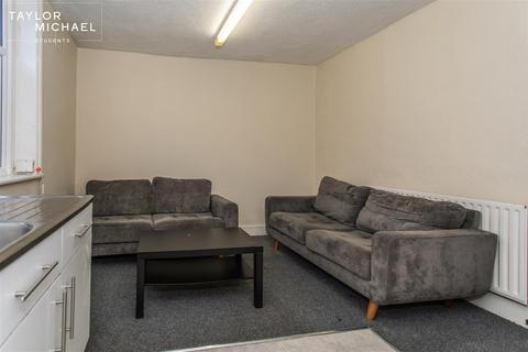 5 bedroom terraced house to rent, Ewart Street, Brighton
