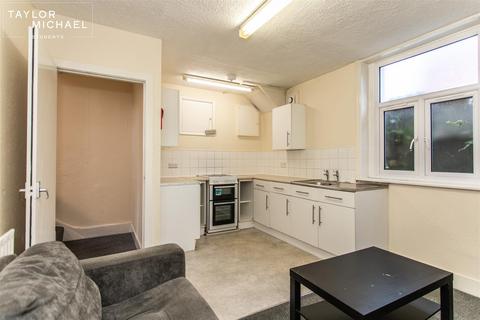 5 bedroom terraced house to rent, Ewart Street, Brighton
