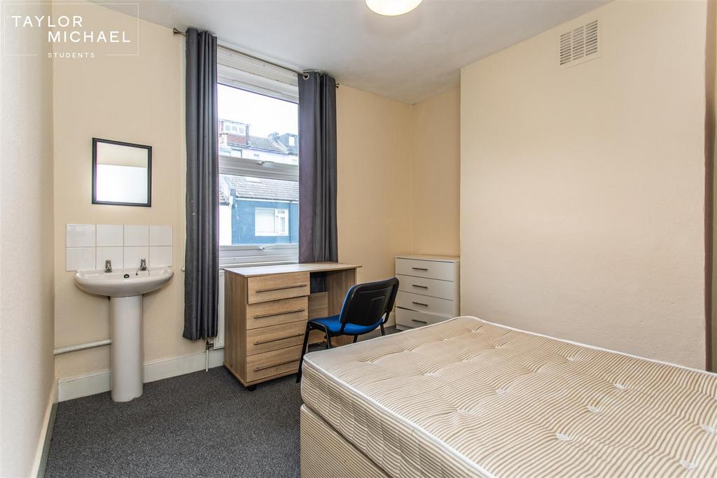 Bedroom 5