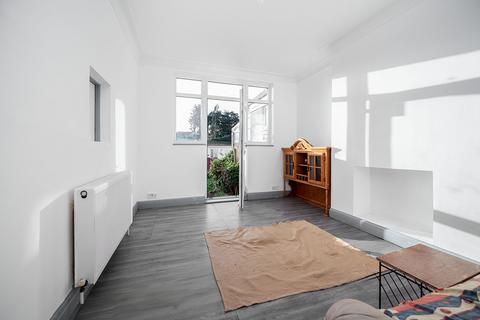 3 bedroom semi-detached house for sale, Deanscroft Avenue, Kingsbury, NW9