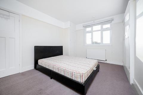 3 bedroom semi-detached house for sale, Deanscroft Avenue, Kingsbury, NW9