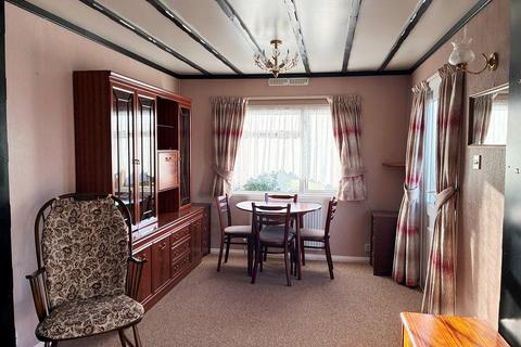 undefined, Parklands