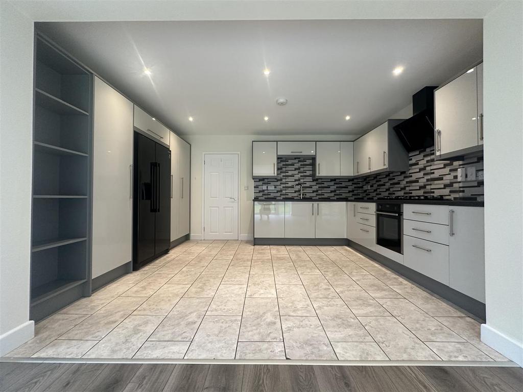 Kitchen IV.jpg