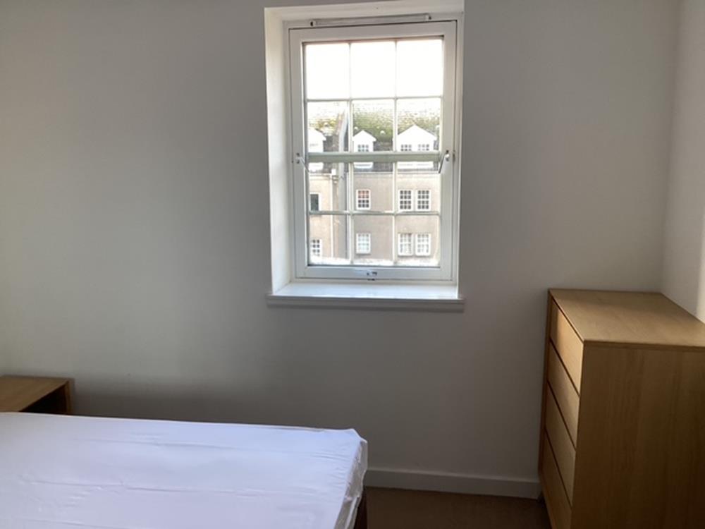 Bedroom alt