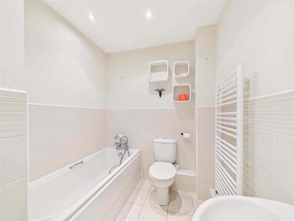 CAM03303 G0-PR0278-STILL010.jpg