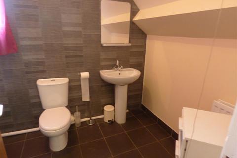 undefined, Shields Road, Byker