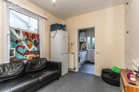5 bedroom terraced house to rent, Whippingham Road, Brighton