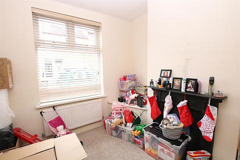 undefined, Salisbury Street, Semilong