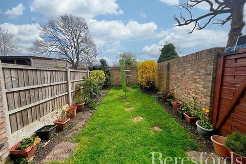 3 bedroom end of terrace house for sale, Church Road, Harold Wood, RM3