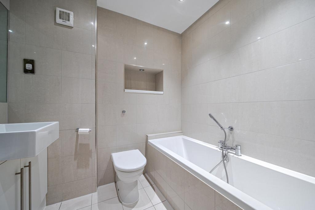 1387257-7-69381ae...