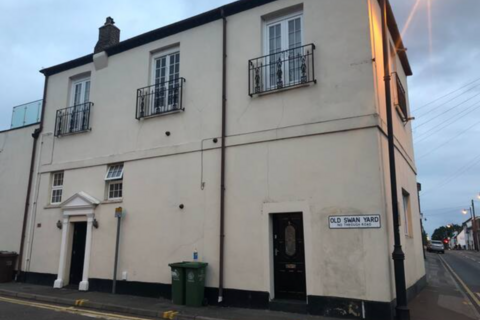 undefined, West Street, Carshalton